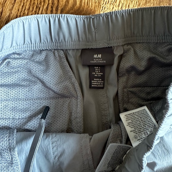 H&M SLIM FIT NYLON CARGO JOGGERS - Picture 5 of 6